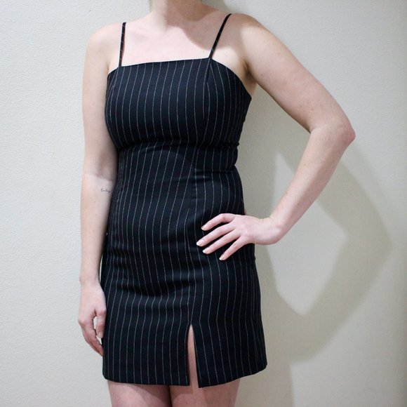 Alyn Paige black pinstripe dress size 5/6 - Picture 4 of 11
